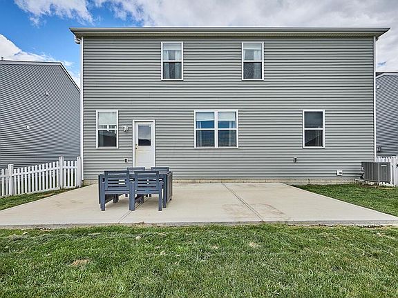 4th image of 114 Bigelow Dr
