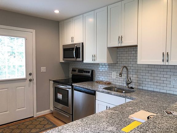 4th image of 5807 Huron Pl