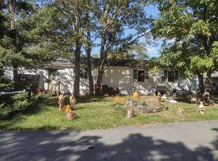 7435 Cottontail Ln, East Stroudsburg, PA 18302