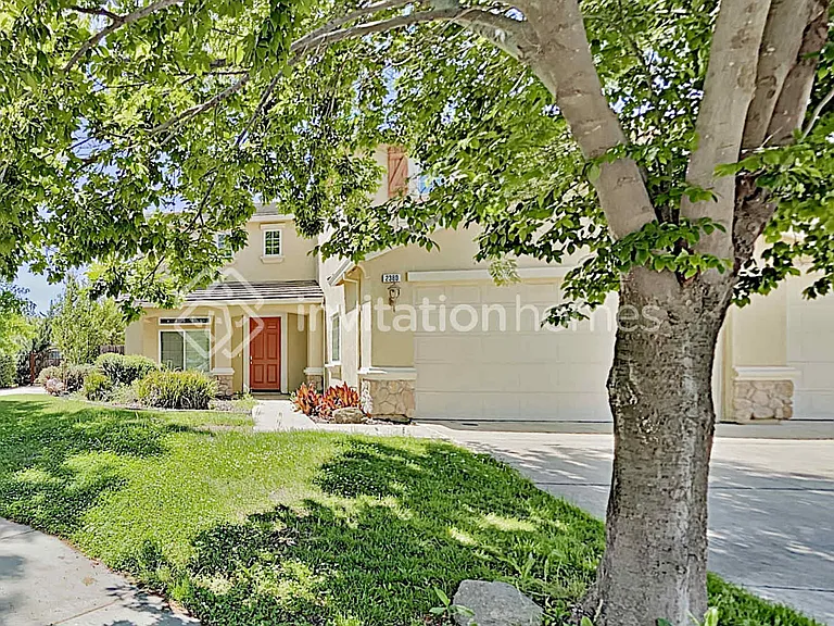 2380 Kelsey Ct — Photo 1