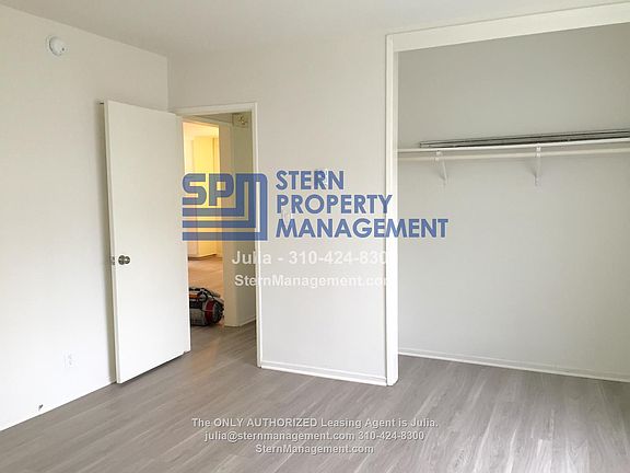 4th image of 11224 Richland Ave W #2