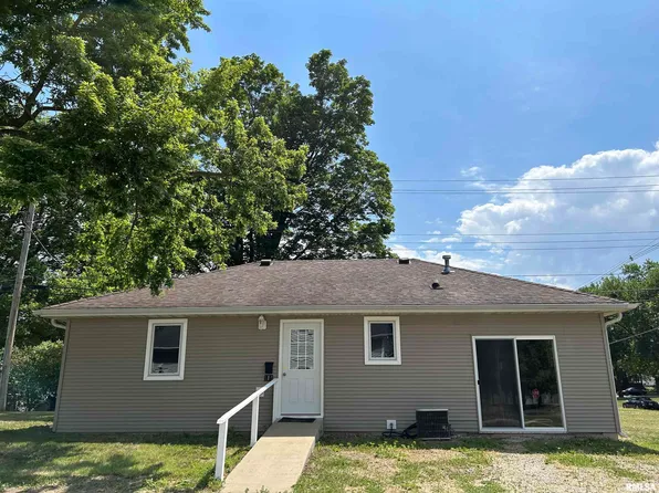 515 6th St, Lacon, IL 61540