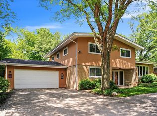 39 Saint Charles Pl, Highland Park, IL 60035