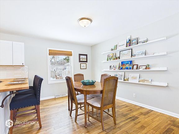 5th image of 34070 N Lilac Ave