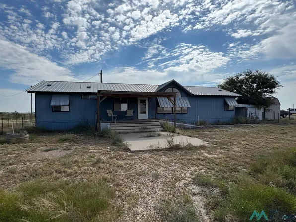 6649 Russell Rd, Dexter, NM 88230