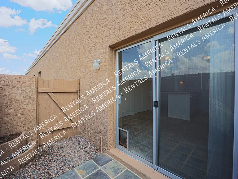 317 W Hononegh Dr #5 — Photo 26
