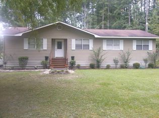 642 Mon Rd, Forest, MS 39074