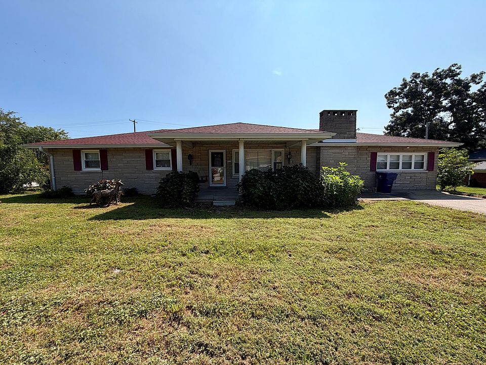 1st image of 214 Laurel Dr