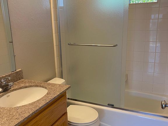 3rd image of 1671 Whitwood Ln APT 4