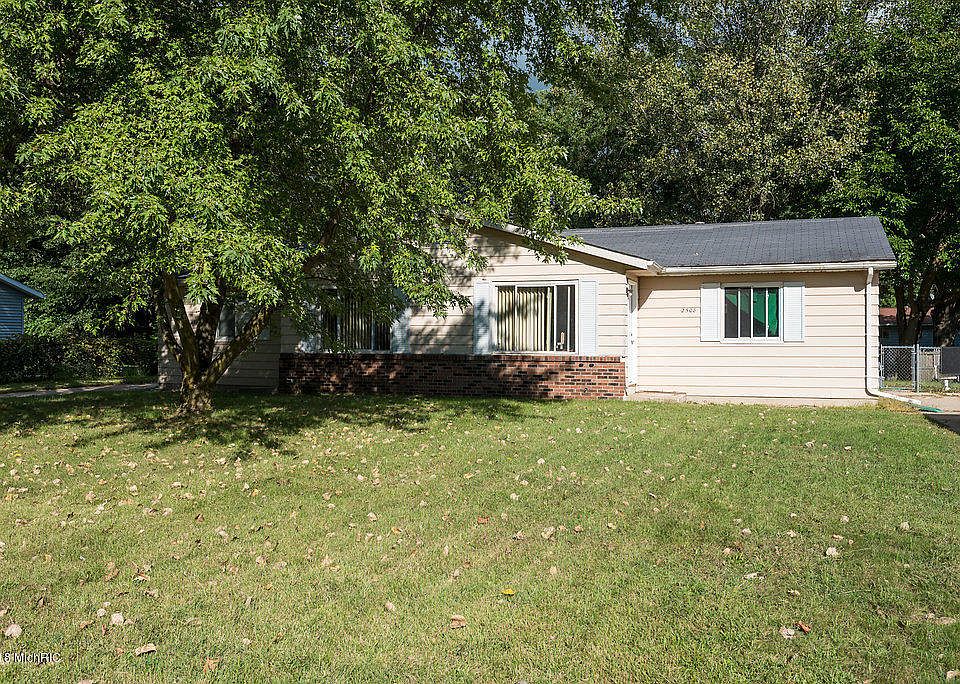 1st image of 2508 Briarwood Dr