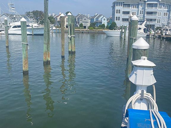4th image of 15 Yacht Club Ct #15