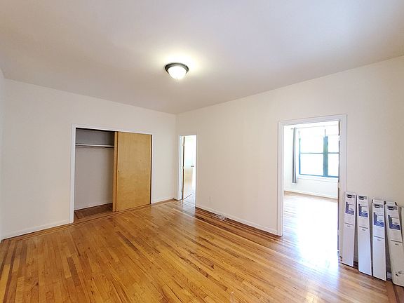 2nd image of 3073 44th St #3
