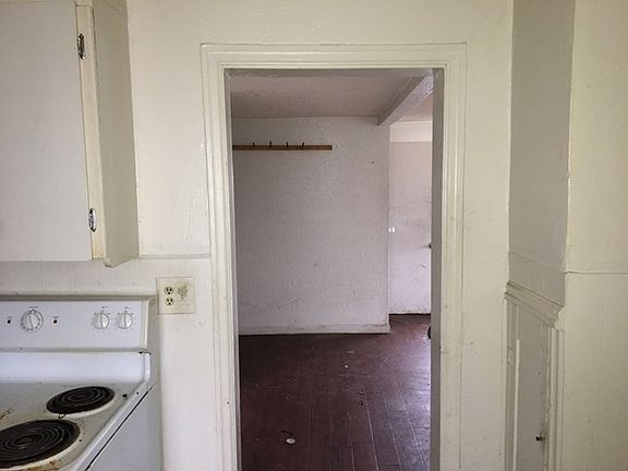 5th image of 435 S 8th Ave