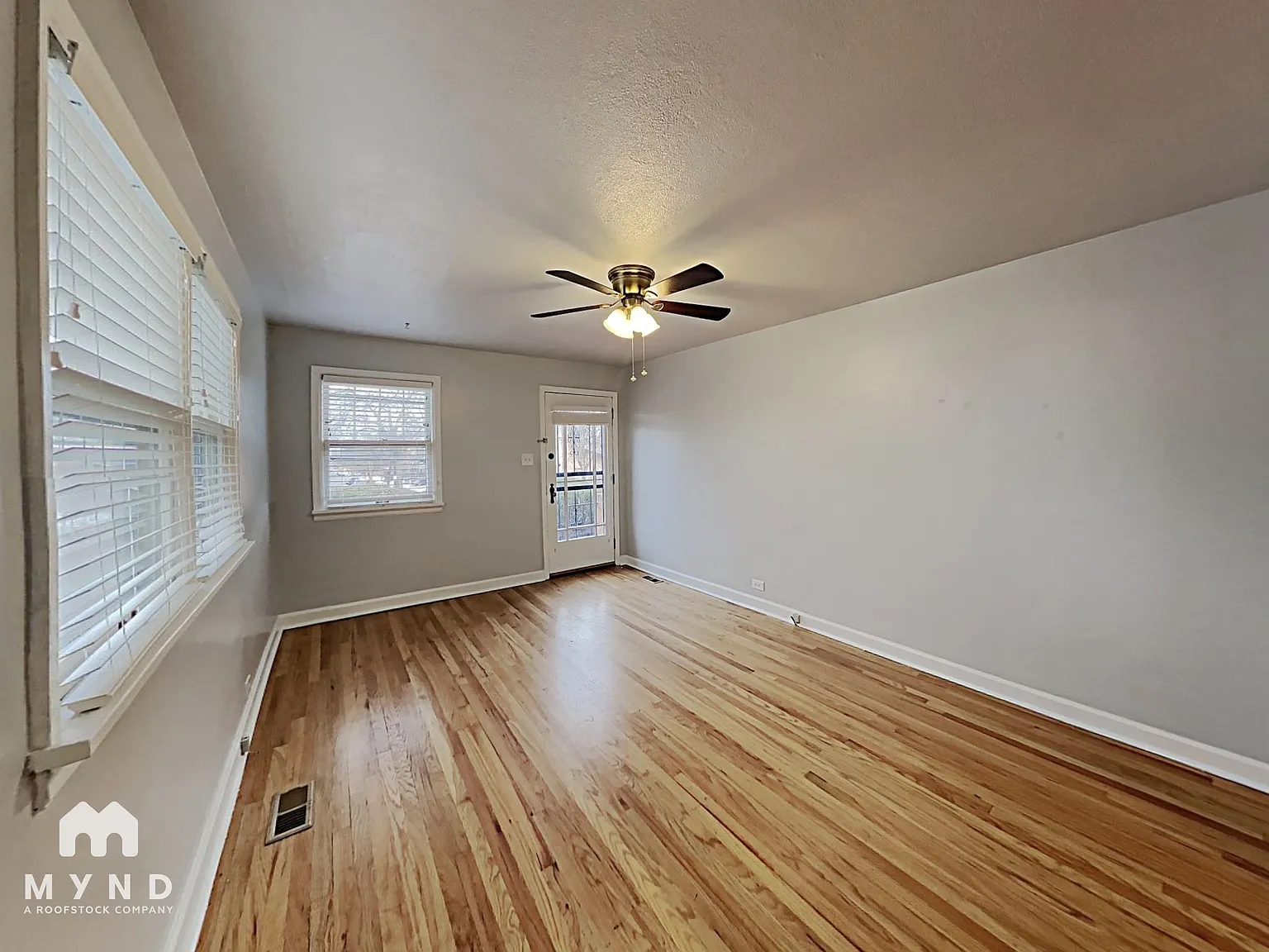 3 bed, 2.0 bath, 1800 sqft, $2,795 — Photo 2