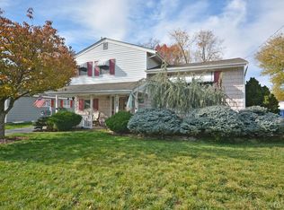 105 Brentwood Rd, Raritan, NJ 08869