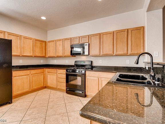 5th image of 8533 Sherwood Park Dr