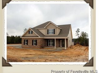 418 Edwinstowe Dr, Fayetteville, NC 28311