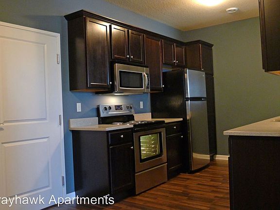 4th image of 2811 Talon Dr Unit 203