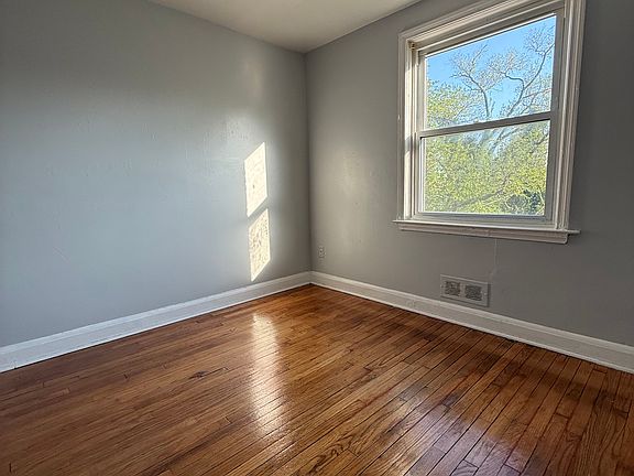 2nd image of 4451 Eldone Rd