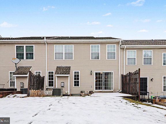 2nd image of 1167 Cross Creek Dr