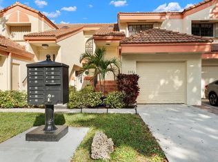 3561 Arbor Ln #2303, Hollywood, FL 33021