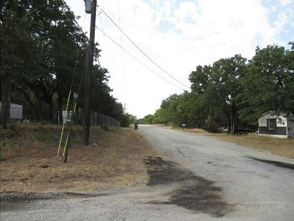 Exterior Neighborhood (street photo)