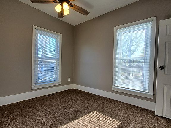 2nd image of 2205 Holdrege St #1