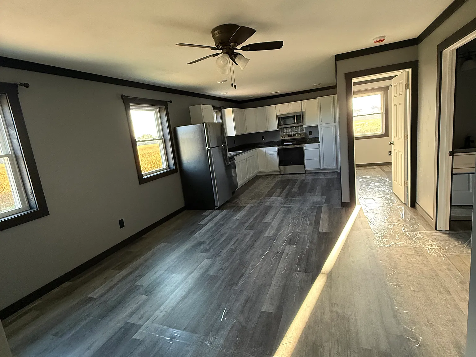 2 bed, 850 sqft, $750 — Photo 2