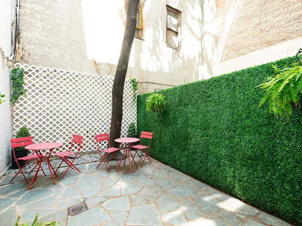 27 East 73rd Street image 15 of 15