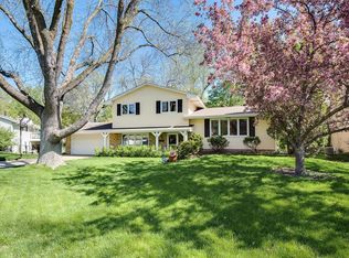 10110 40th Ave N, Plymouth, MN 55441