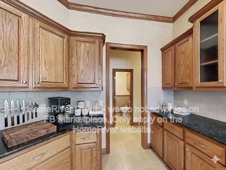 13113 SW 2nd Ter — Photo 8