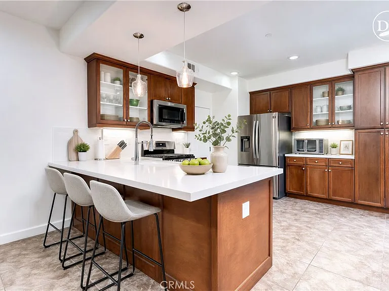 15220 Cambridge St — Photo 8