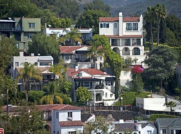 View of the neighborhood