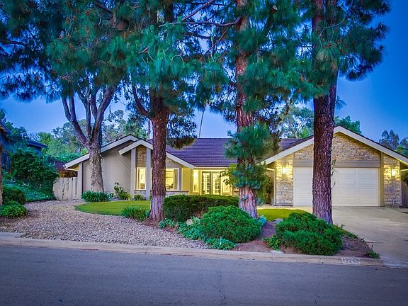 2nd image of 17263 Saint Andrews Dr