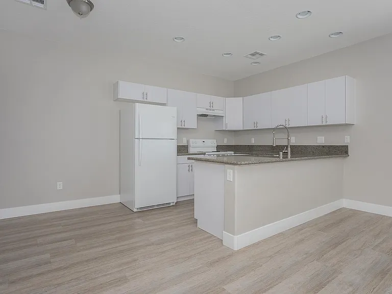 1561 S Dandelion St #1 — Photo 15