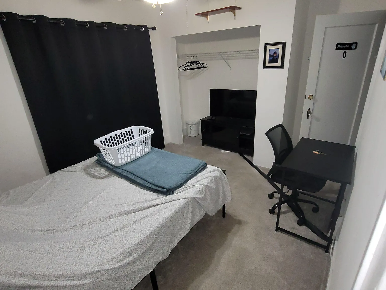 4 bed, 3.0 bath, 2800 sqft, $1,468 — Photo 2