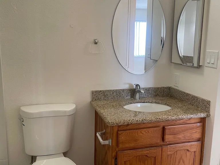 4066 Weymouth Ln — Photo 17