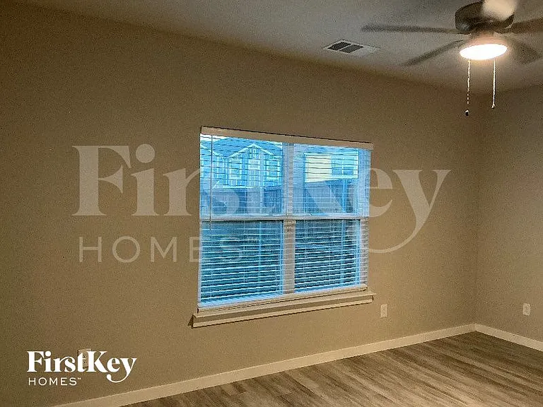 602 Sophia Way — Photo 4