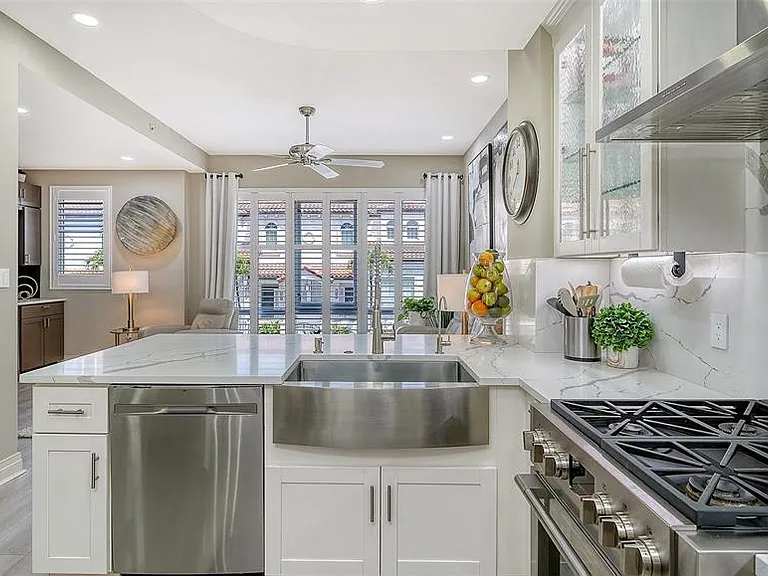 235 Cocoanut Ave #106B — Photo 14