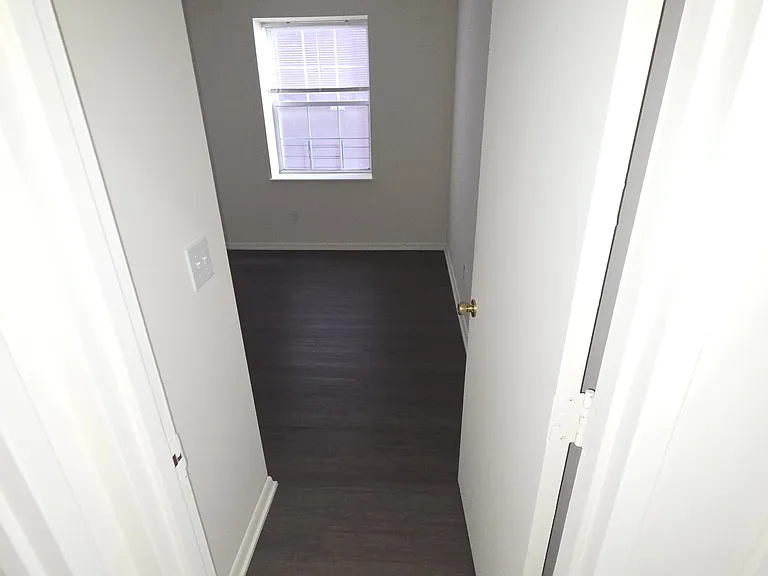 201 Tonnelle Ave #B — Photo 5