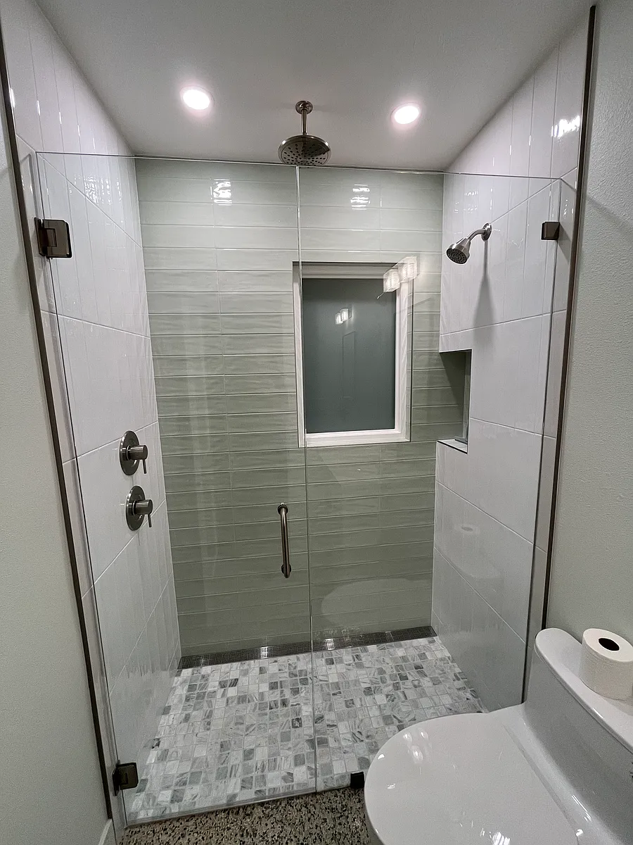 Building Photo - 5919 Hollywood Blvd #B