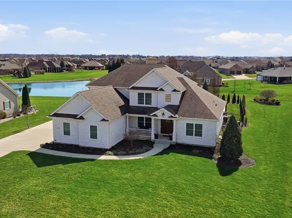 1250 Macintosh Ct, Troy, OH 45373