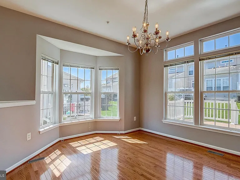 1709 Hayle Dr — Photo 9