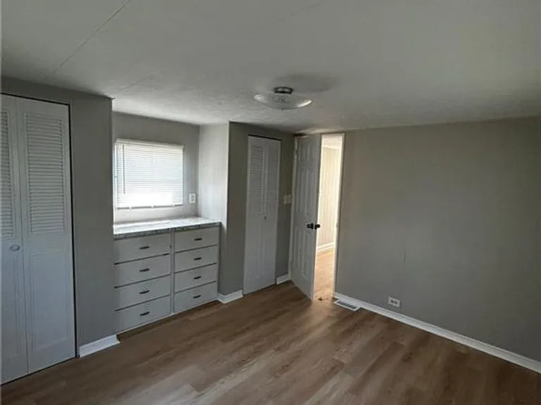 26186 Princess Ln — Photo 5
