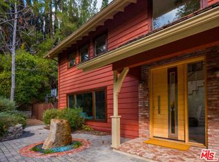 18681 Pasadero Dr, Tarzana, CA 91356