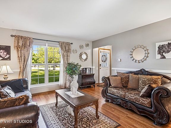 4th image of 1780 Mission Hills Dr
