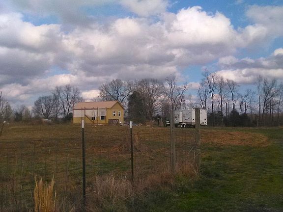 4th image of 306 Salt Lick Creek Rd