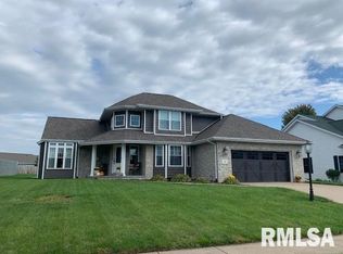 426 Gillman Ave, Washington, IL 61571