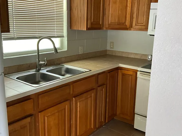 810 Flatwoods Rd APT 3, Leesburg, FL 34748