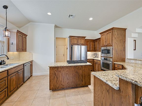 5th image of 2901 Caney Ct